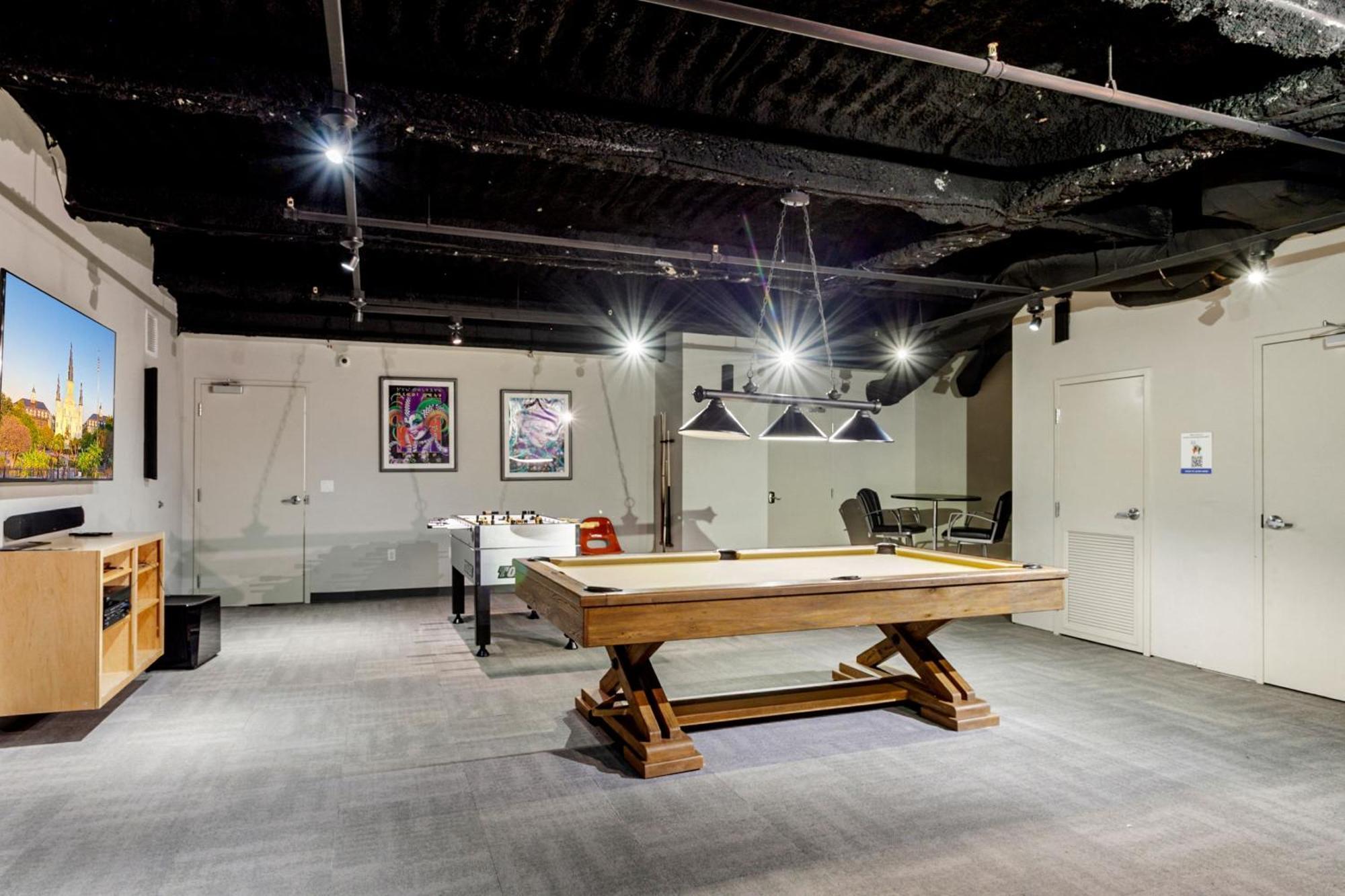 Upscale Condos And Penthouses Close To Canal And Bourbon St New Orleans Exteriér fotografie