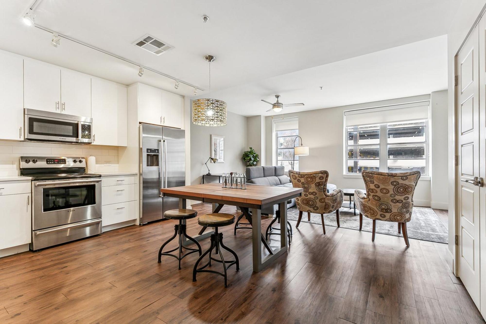 Upscale Condos And Penthouses Close To Canal And Bourbon St New Orleans Exteriér fotografie