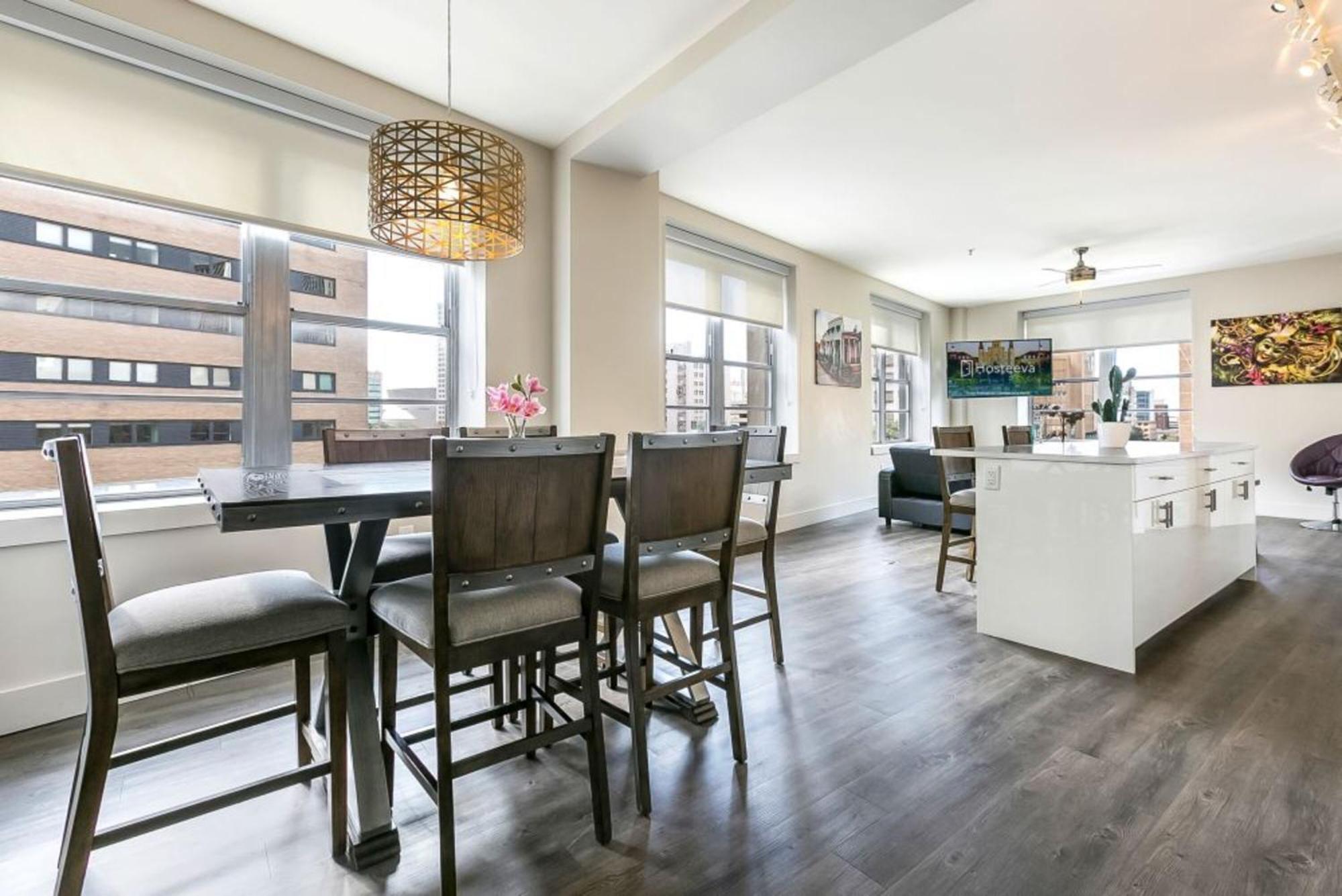 Upscale Condos And Penthouses Close To Canal And Bourbon St New Orleans Exteriér fotografie