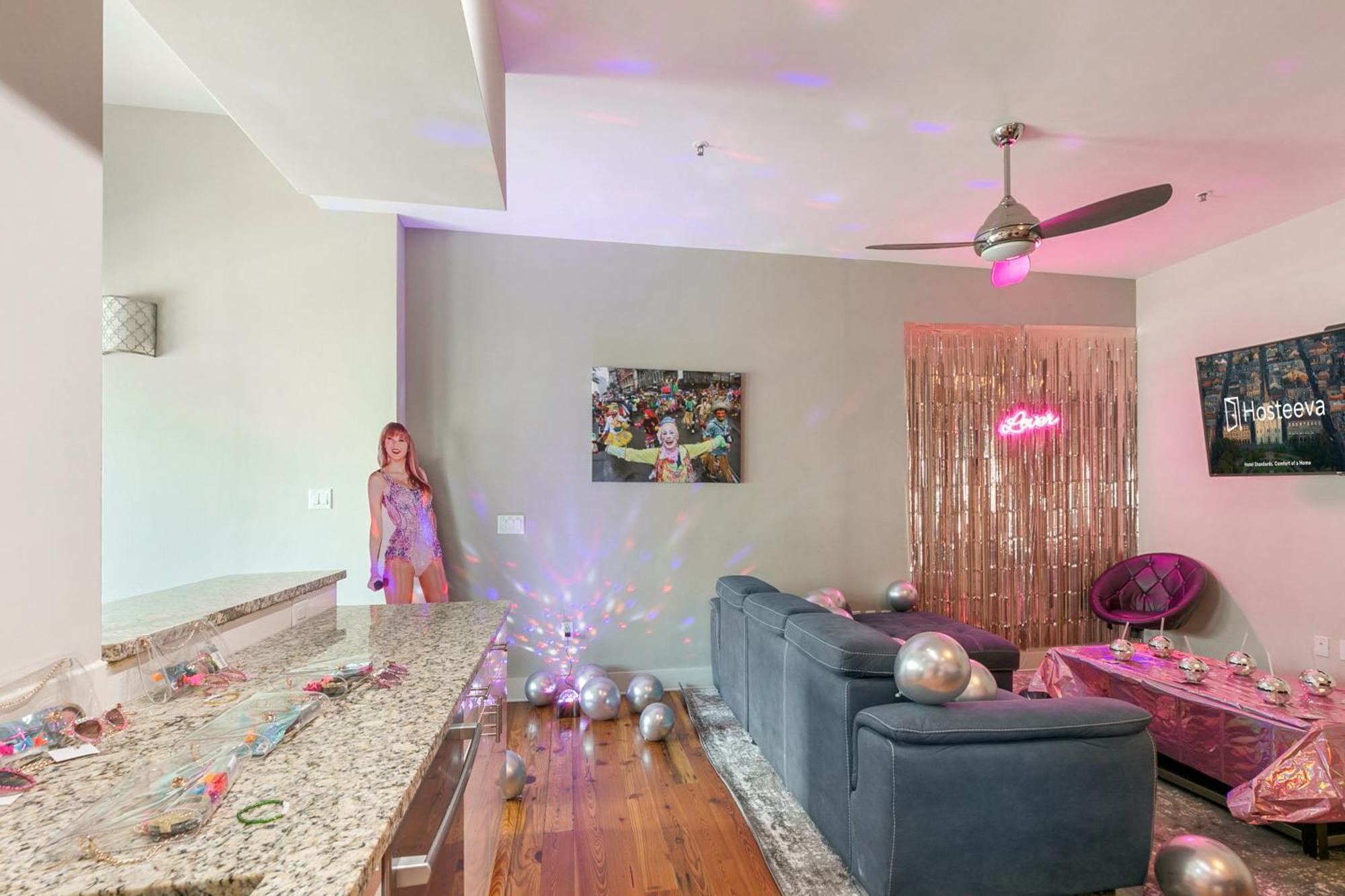 Upscale Condos And Penthouses Close To Canal And Bourbon St New Orleans Exteriér fotografie